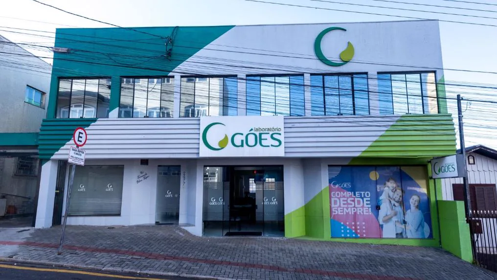 Unidade matriz do Laboratório Góes, na Rua Capitão Frederico Virmond, em Guarapuava